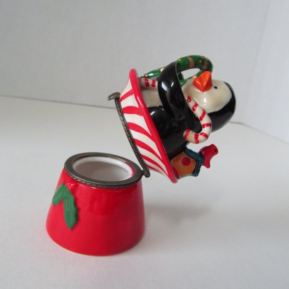 Vintage Christmas Penguin Sitting in Red Hat Trinket Box - Picture 6 of 9